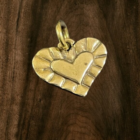 Vintage Jeep Collins JEC Brass Heart Charm / Pendant RETIRED - Picture 4 of 9